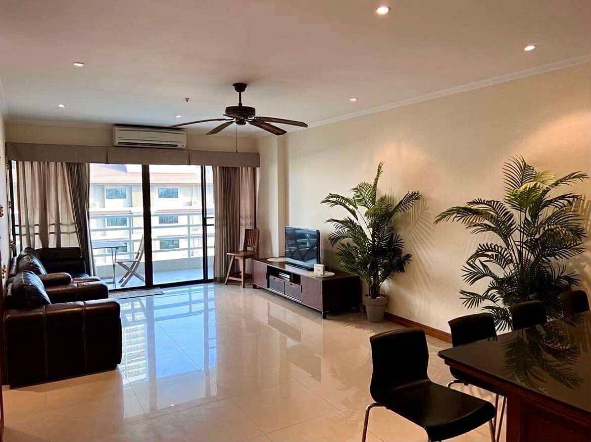 picture Condo for sale in a prime beachfront location, foreign ownership, at a great price. Interested? Call 0816835841. - 8/12