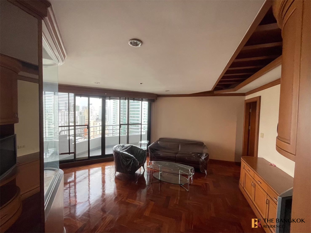 picture Lake Avenue Popular units sell out fast - 4/10