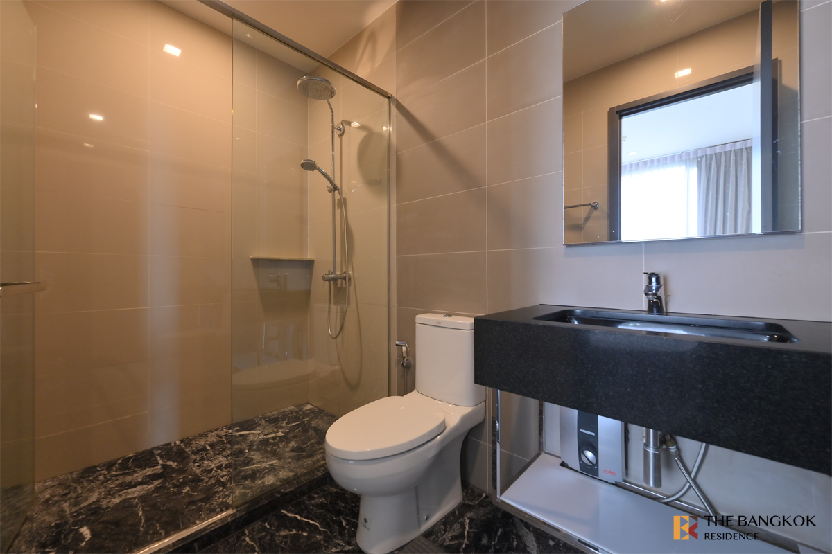 picture The Edge Sukhumvit 23 near BTS Asok Private Unit, Fully Equipped Common Area - 5/10