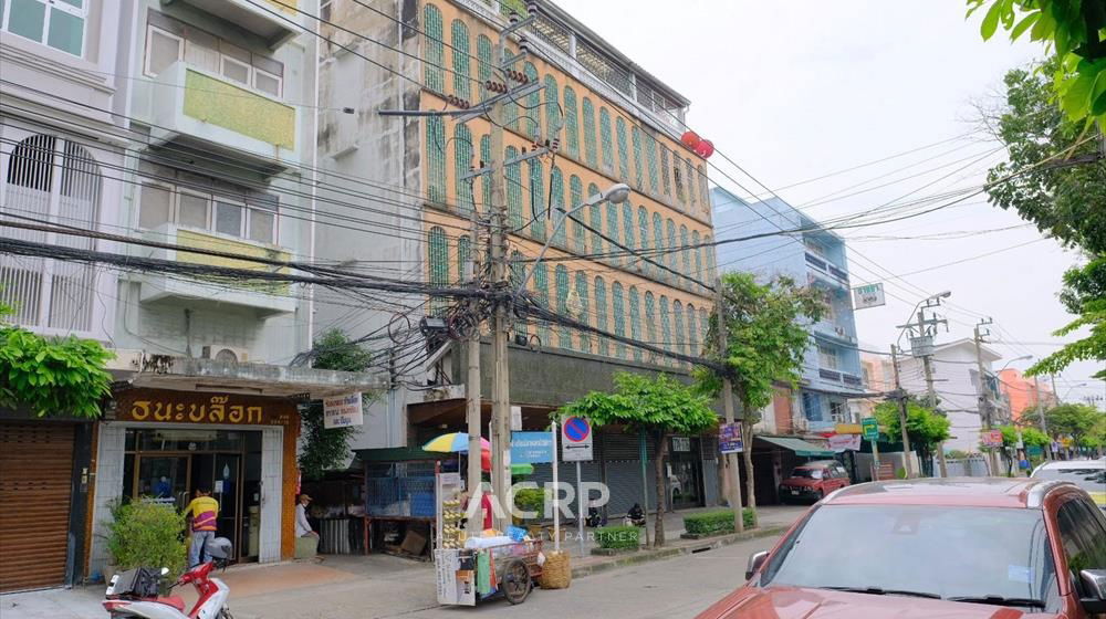 รูป ขายอาคารพาณิชย์ 6 ติดถนนเจริญรัถ ใกล้ Icon Siam - รูปที่ 3/13