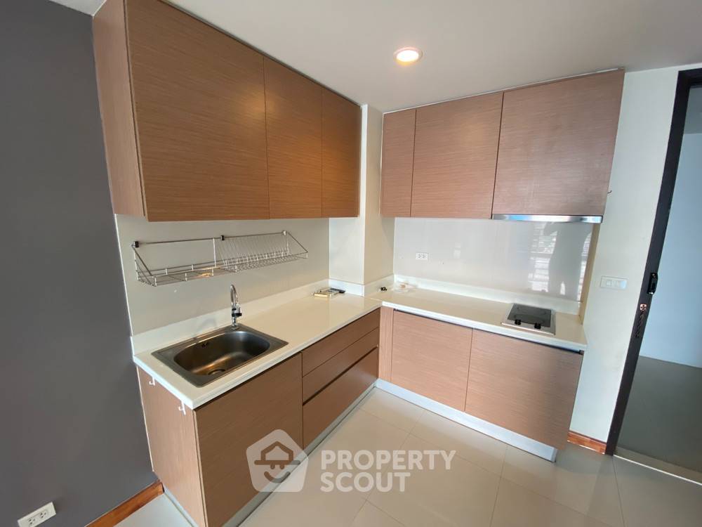 picture 1-BR Condo at The Rajdamri near BTS Ratchadamri (ID 383565) - 9/15