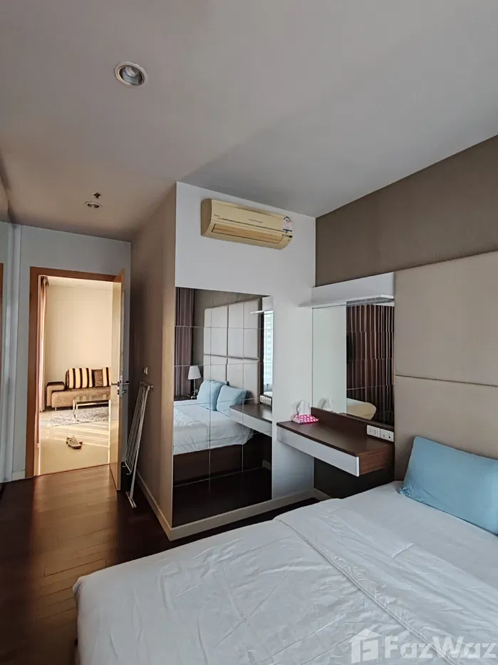 picture (Rare) Corner Unit for Sale, Circle Condominium 2004230 - 19/35