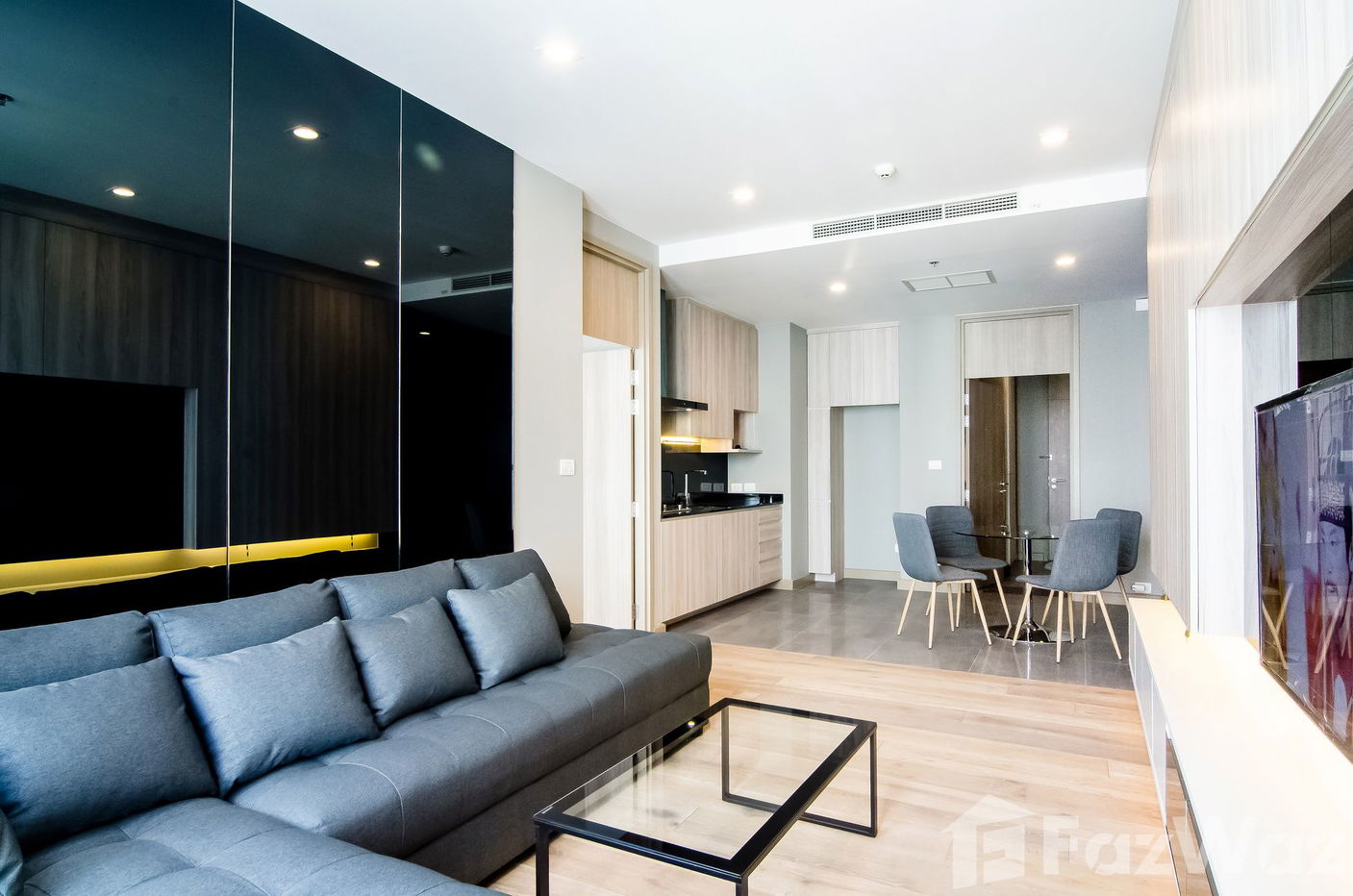 picture Astonish w/ Splendour: Magnificent 58m2 in Noble Ploenchit! 1163482 - 1/10
