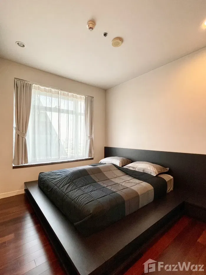 picture 1 Bedroom condo for sale at Circle Condominium 2006729 - 9/12