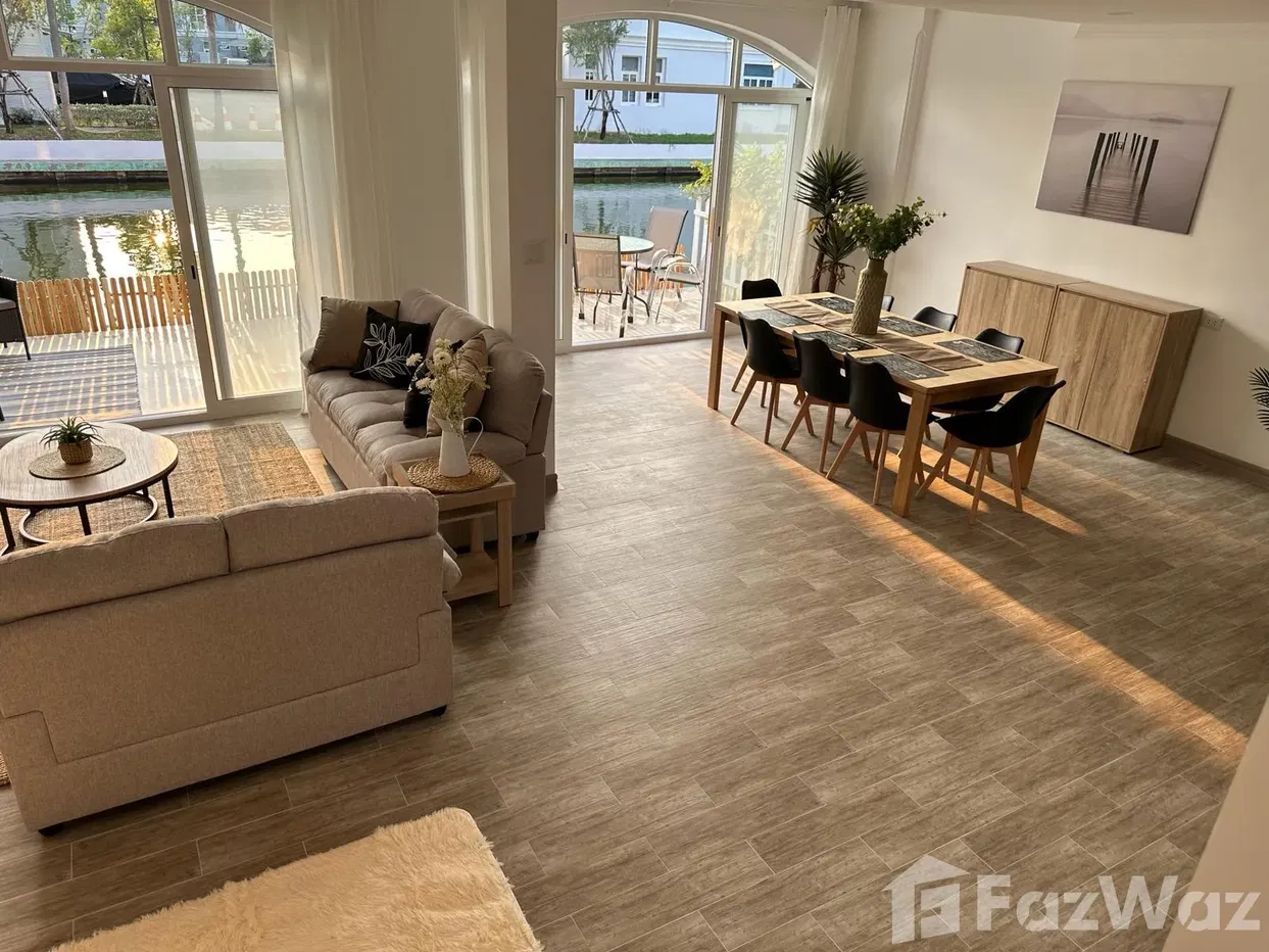 picture A beautiful 4-bedroom townhouse with a stunning lake view 5685493 - 14/35