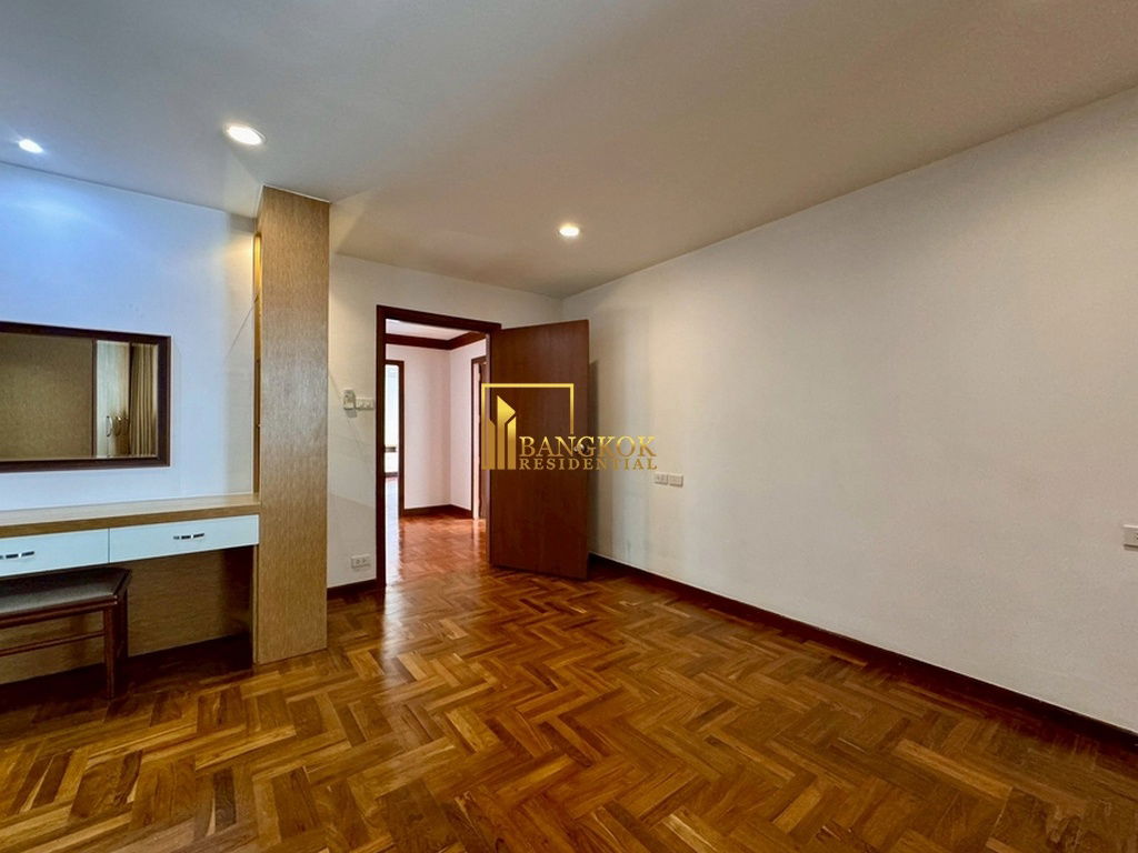 picture Expansive 3 Bedroom Duplex Apartment in Phrom Phong Area - BR21310AP - 32/51