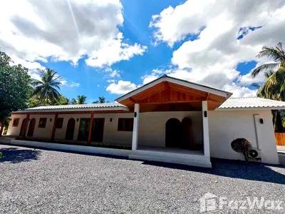 Houses for sale Ko Samui Surat Thani : 6 Bedroom Villa for sale in Maret, Surat Thani  5367058