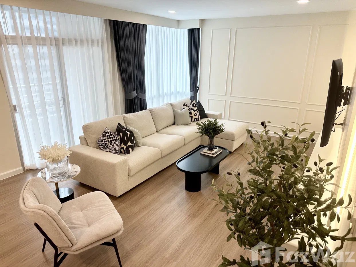 picture Newly Renovated 3 Bed Condo in Langsuan 2008467 - 17/19