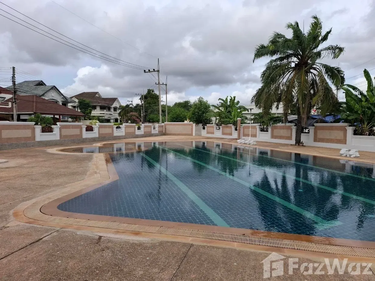 picture Clubhouse with Swimming Pool for Sale 5689711 - 10/10