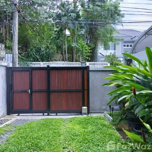 ขายทาวน์โฮม 4 ห้องนอน 360 ตร.ม. 33 ตร.ว. เขตวัฒนา