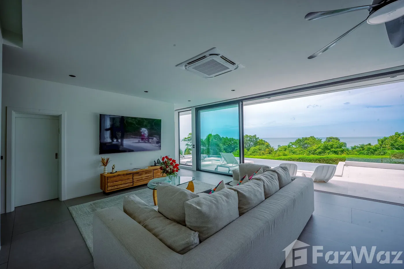 picture Contemporary 6-Bedroom Sea View Villa 5606118 - 9/20