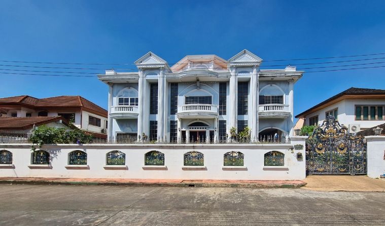 ขายบ้านเดี่ยว 7 ห้องนอน 900 ตร.ม. 215 ตร.ว. ธนานิเวศน์