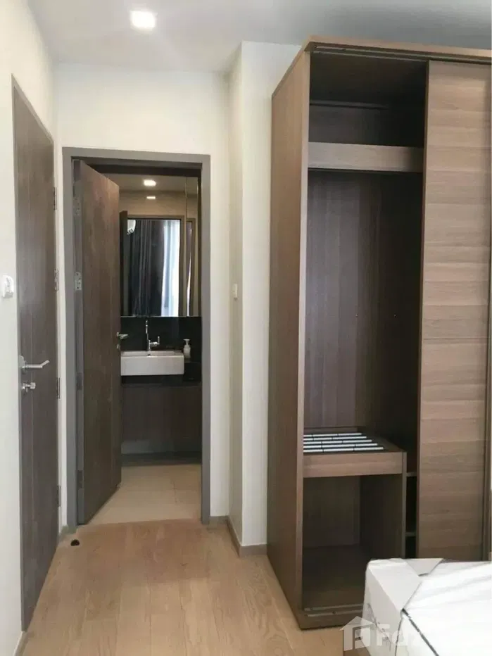 picture Quiet Building and Modern Design for Sale and Rent 1667994 - 14/15