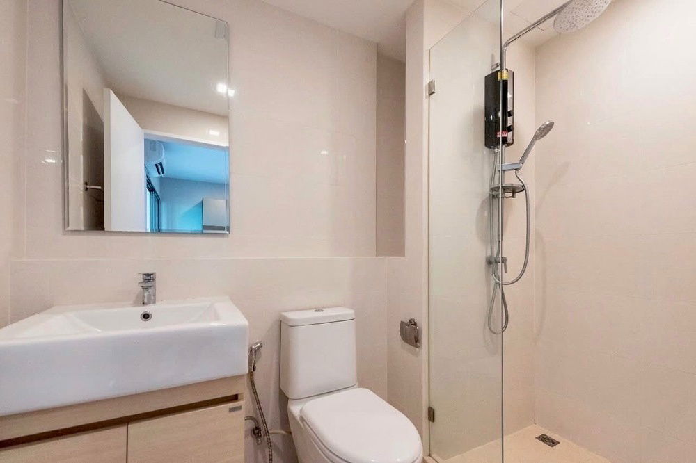 picture 🔥 Sale with tenant !! South Facing, city view,🔥 Code C20250900024..........Metro Luxe Ratchada, 1 bedroom, 1 bathroom, furnished, Special Deal!!📣📣 - 11/13