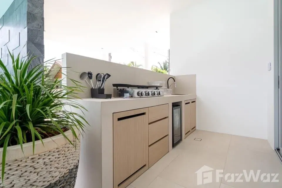 picture 5 Bedroom Villa for sale in Rawai, Phuket  5721231 - 28/40