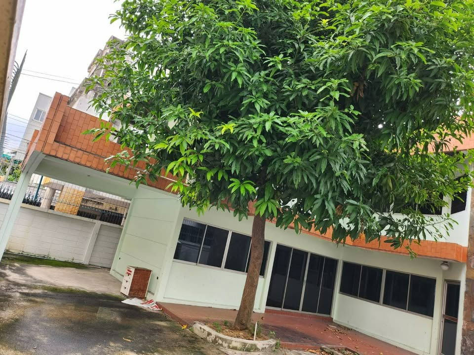 รูป ขายบ้านเดี่ยว ย่านสาทร ทำเลดี ใจกลางเมือง เดินทางสะดวก - รูปที่ 2/4