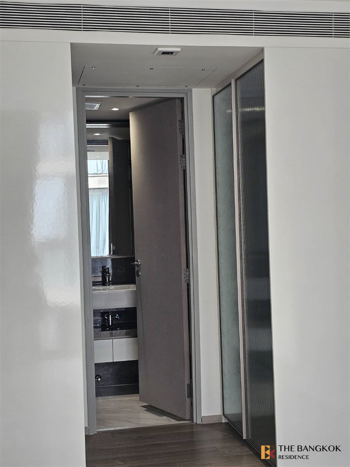 picture Comfortable Living Starts Here Fynn Asoke near BTS Asok - 2/10