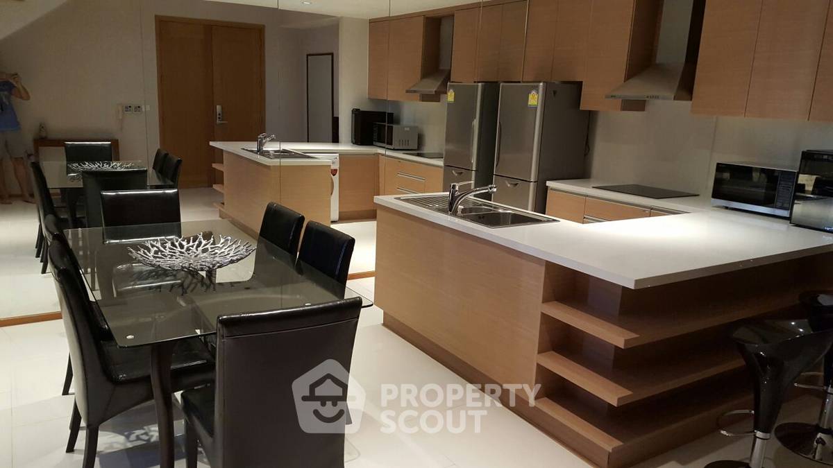 picture 1-BR Condo at The Emporio Place near BTS Phrom Phong (ID 510467) - 9/21