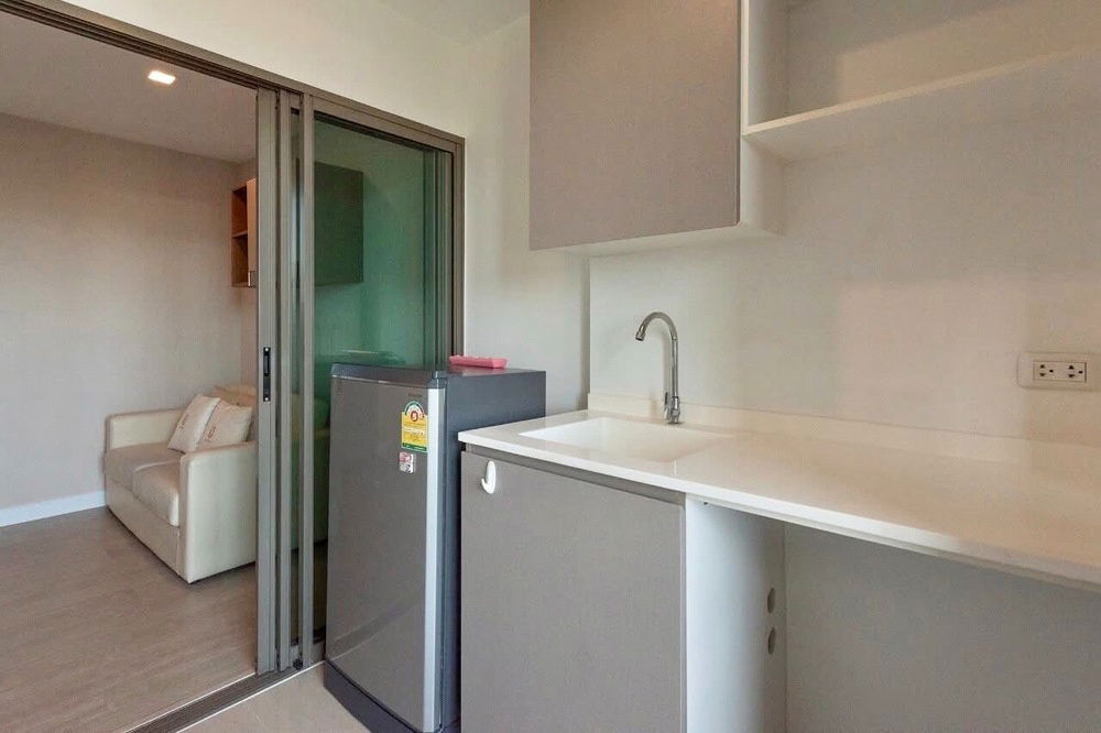 picture 🔥 Sale with tenant !! South Facing, city view,🔥 Code C20250900024..........Metro Luxe Ratchada, 1 bedroom, 1 bathroom, furnished, Special Deal!!📣📣 - 7/13
