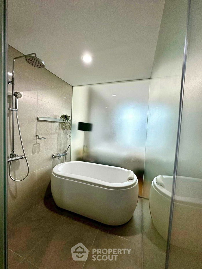 picture 3-BR Condo at Siamese Thirty Nine near BTS Phrom Phong (ID 2309286) - 8/15