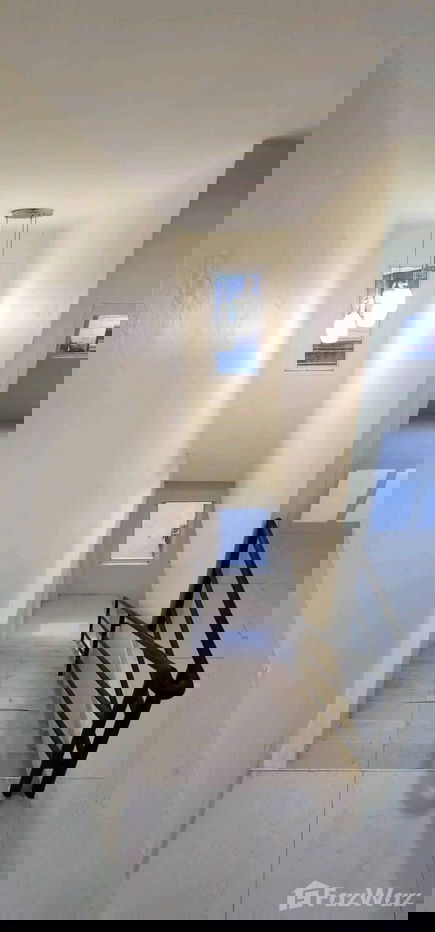 picture 4 Bedroom Townhouse for rent in Wong Sawang, Bangkok  1988336 - 5/5