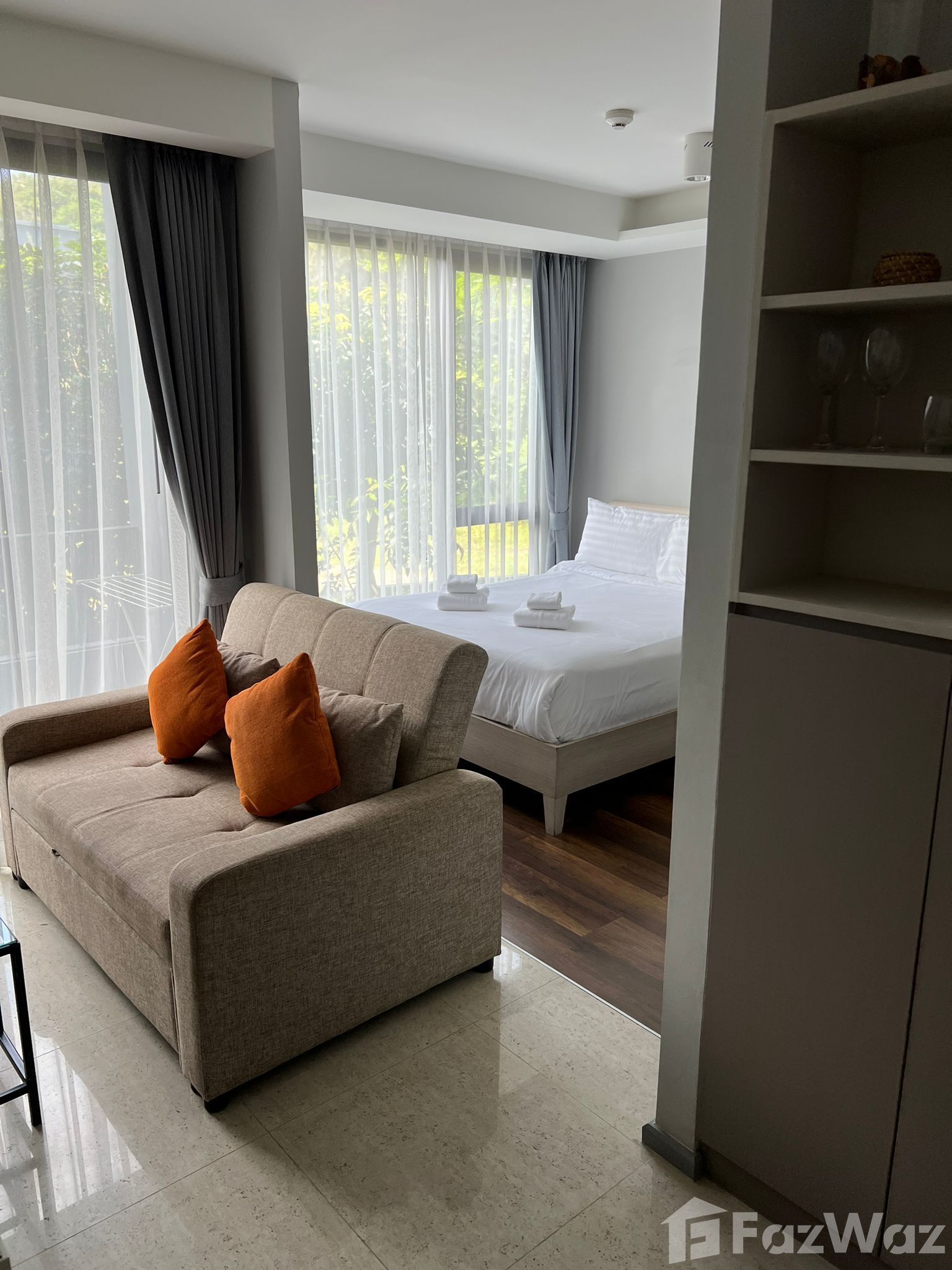 Immaculate Studio with Quality Fittings and Furniture  1222588 - image 4