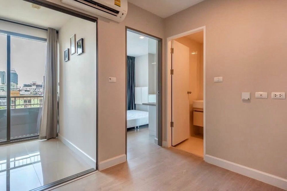 picture 🔥 Sale with tenant !! South Facing, city view,🔥 Code C20250900024..........Metro Luxe Ratchada, 1 bedroom, 1 bathroom, furnished, Special Deal!!📣📣 - 3/13