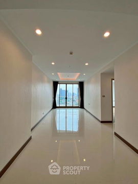 2-BR Condo at Supalai Oriental Sukhumvit 39 near MRT Phetchaburi (ID 2181053)