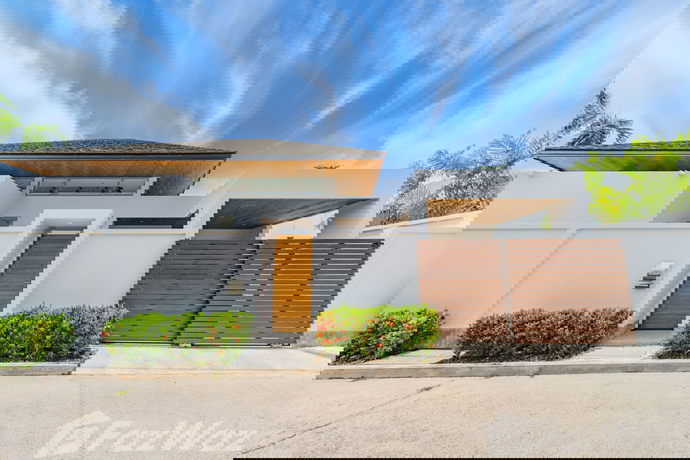 picture 3 Bedroom Villa for sale in Choeng Thale, Phuket  5672340 - 1/44