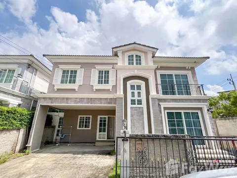 บ้านเดี่ยวให้เช่า 3 ห้องนอน ในโครงการ โกลเด้น นีโอ สาทร 5723411