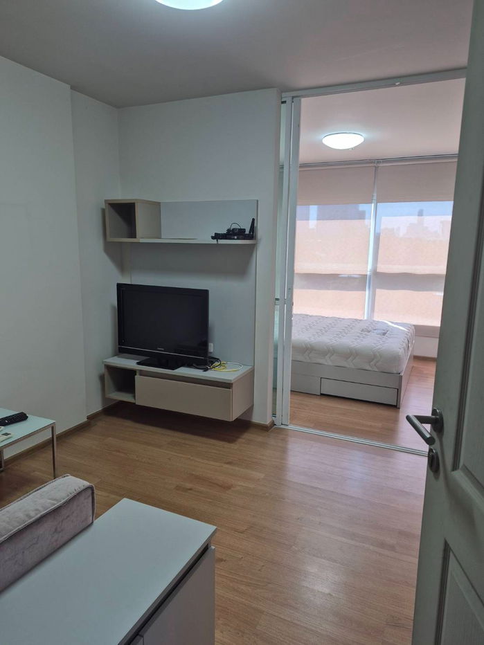 picture Condo for rent near Ramkhamhaeng University. Fully furnished and equipped. Just bring your belongings and move in. Spacious 30 sq m. - 3/8