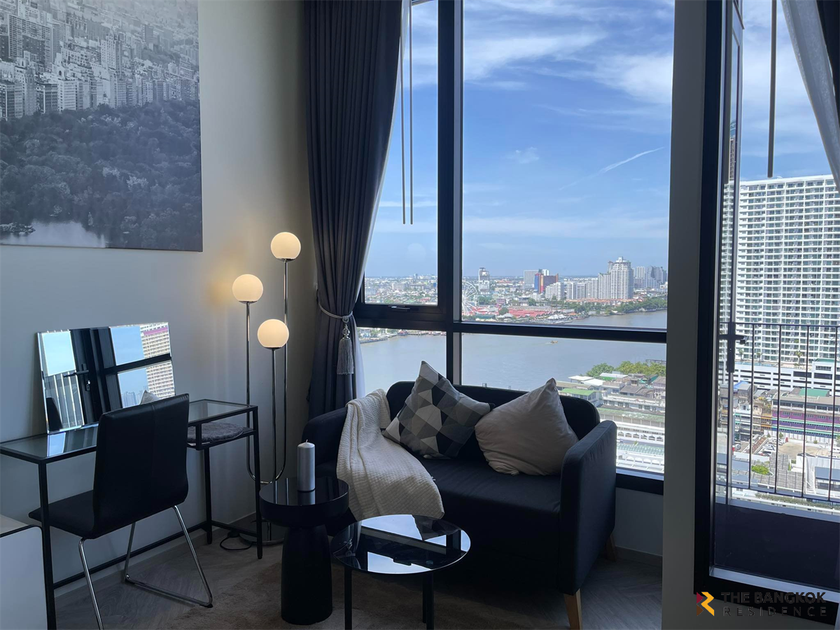 picture Chapter Charoennakhorn-Riverside Condo with the Best Location - 4/10