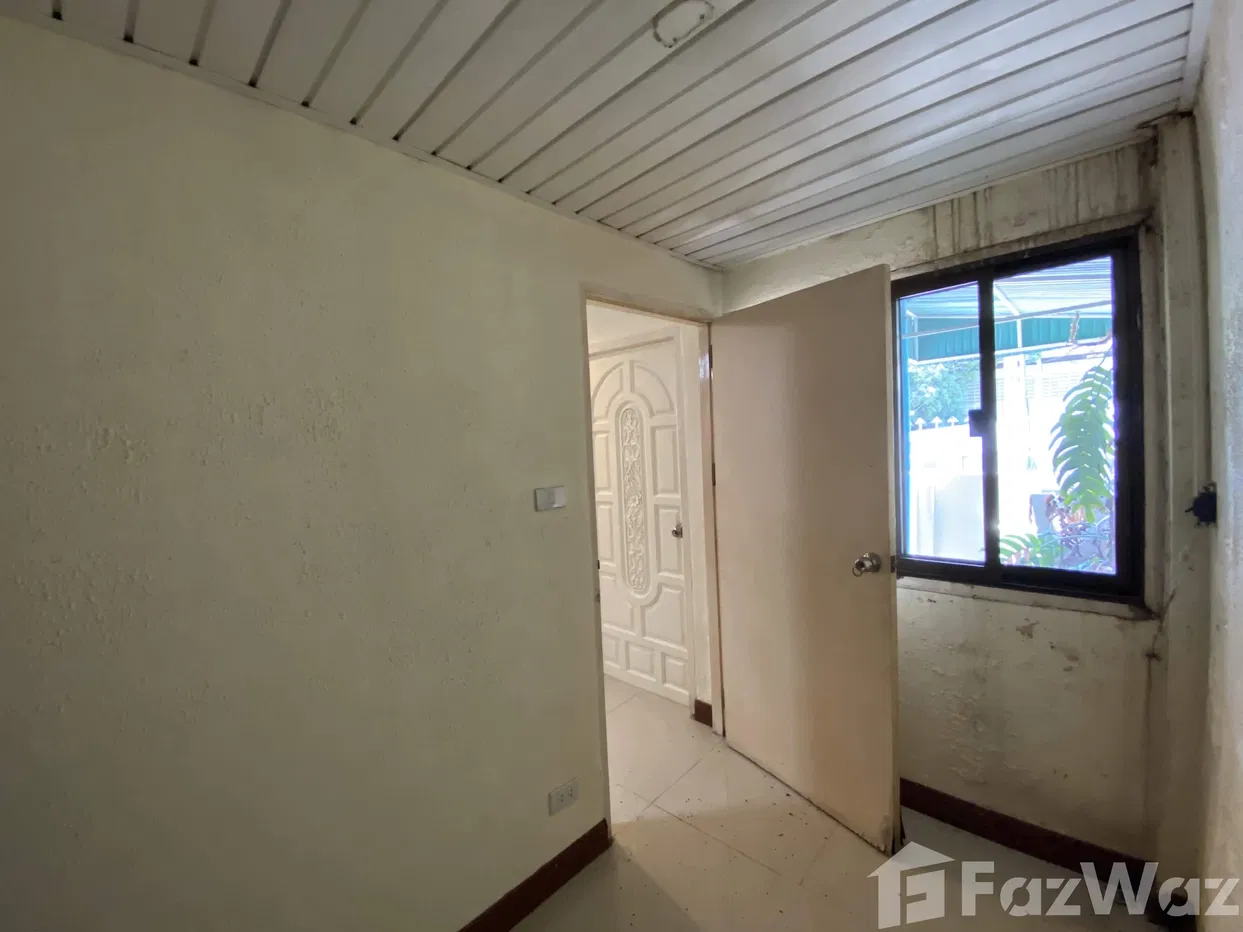 picture 4 Bedroom Townhouse for sale in Phra Khanong, Bangkok 1626778 - 7/36