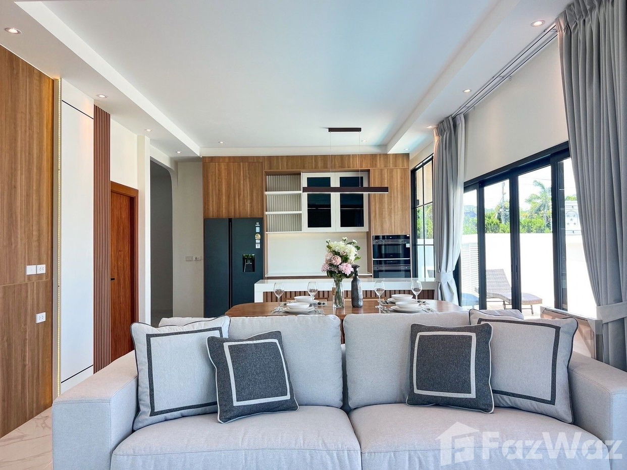 picture 3 Bedroom Villa for sale in Rawai, Phuket  2043838 - 3/64
