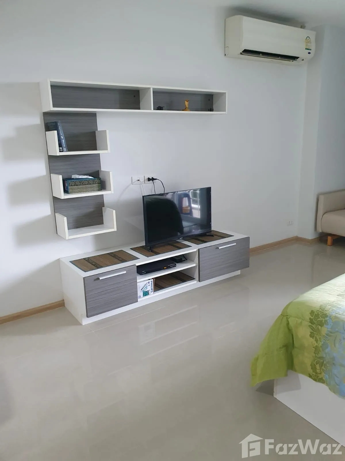 Studio Condo for sale at Ozone Condotel 1876698 - image 4