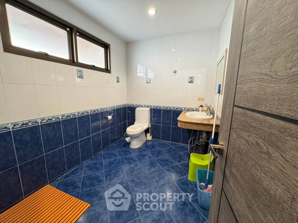 picture 3-BR House at Eakmongkol Village 1 close to Pattaya (ID 2137967) - 24/29