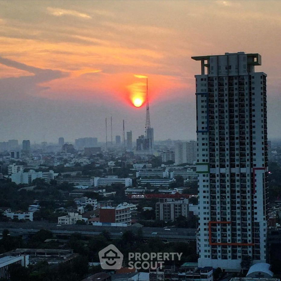 picture Studio Condo at Lumpini Place Phahol-Saphankhwai near BTS Saphan Khwai (ID 2031891) - 11/19
