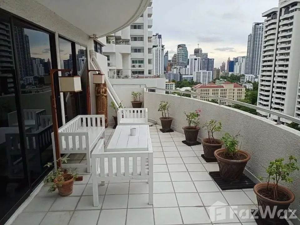 picture The best views in town has no blocks. 5693113 - 4/22