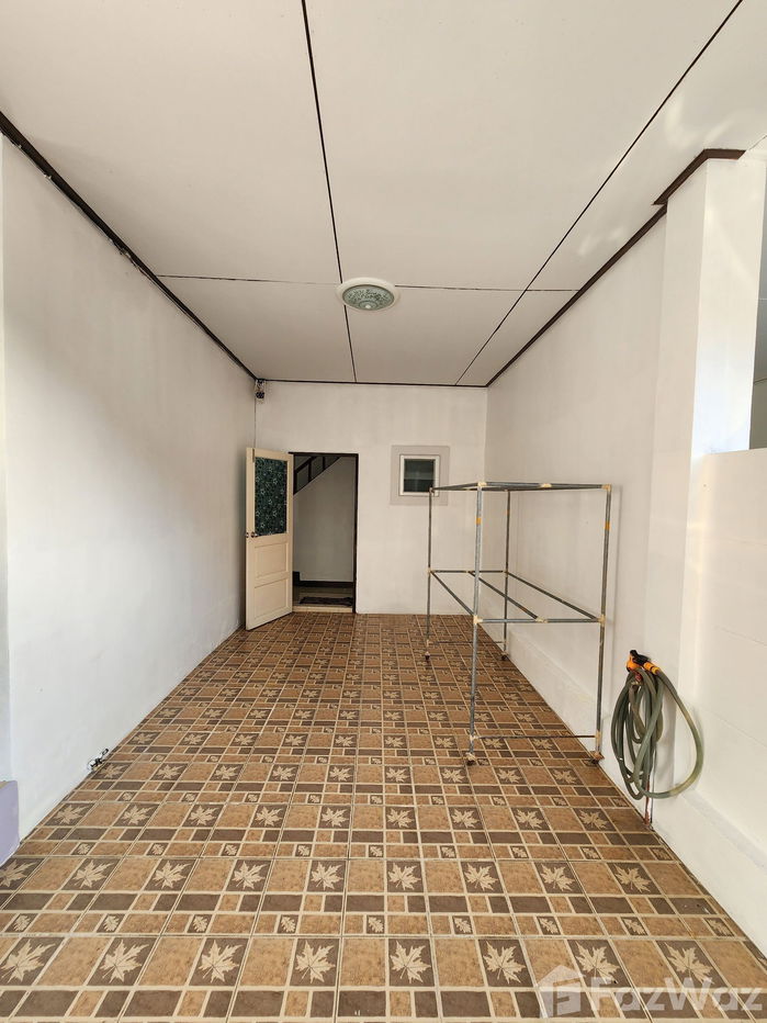 picture 3 Bedrooms Townhouse For Rent at Phanason Villas 1941680 - 4/27