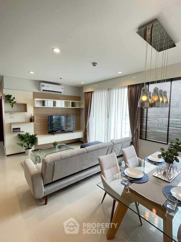 picture 2-BR Condo at Villa Sathorn near BTS Krung Thon Buri (ID 2315393) - 2/11
