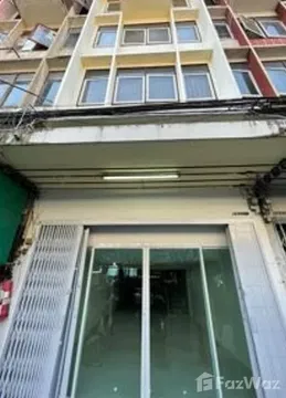 ทาวน์เฮ้าส์ให้เช่า 4 ห้องนอน ใน บางซื่อ, กรุงเทพมหานคร 1647048