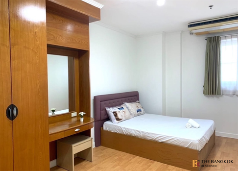 Comfortable and Ready to Move-in Waterford Park Thonglor