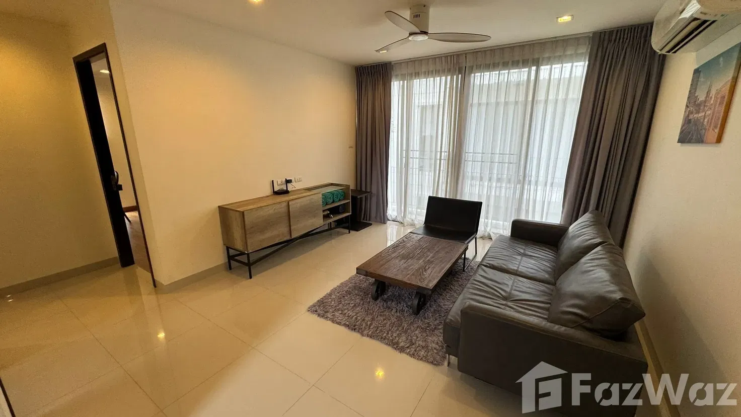 picture Contemporary 5-Bedroom Laguna Park Townhouse with Private Gr 5716928 - 16/28