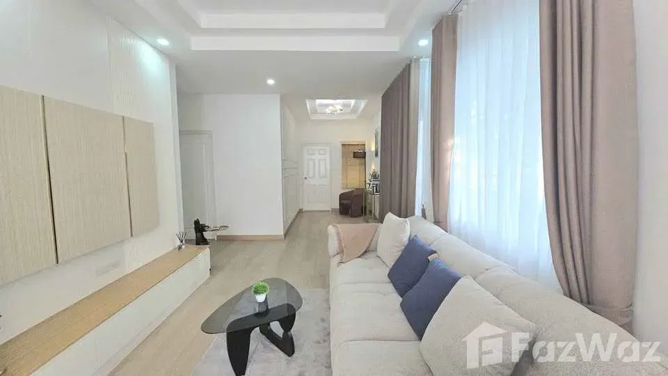 picture Beautiful Corner Detached House – Best Plot in the Project! 5669657 - 11/24