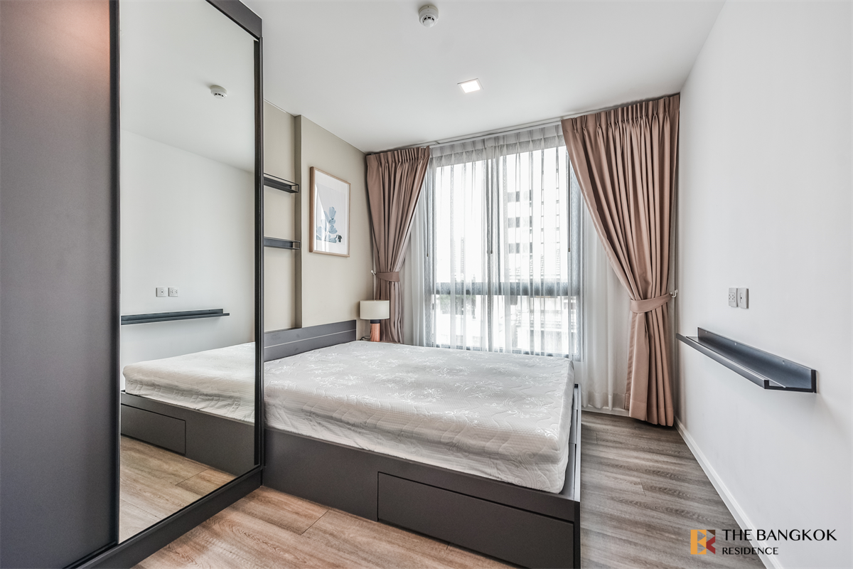 picture Notting Hill Jatujak - Interchange Room available, great price near BTS Saphan Khwai - 2/10