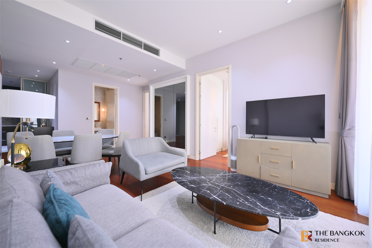 picture Khun by Yoo Luxury Condo Ready to Move-in at the Best Location - 1/10