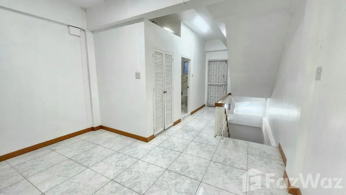 picture 3 Bedroom Townhouse for sale in Thung Song Hong, Bangkok  5672239 - 30/35