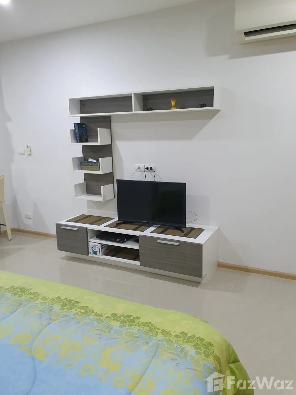 Studio Condo for sale at Ozone Condotel 1876698