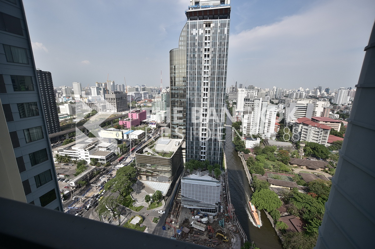 picture Easy Start with a City Dweller Lifestyle Q Asoke near MRT Phetchaburi Station - 3/9