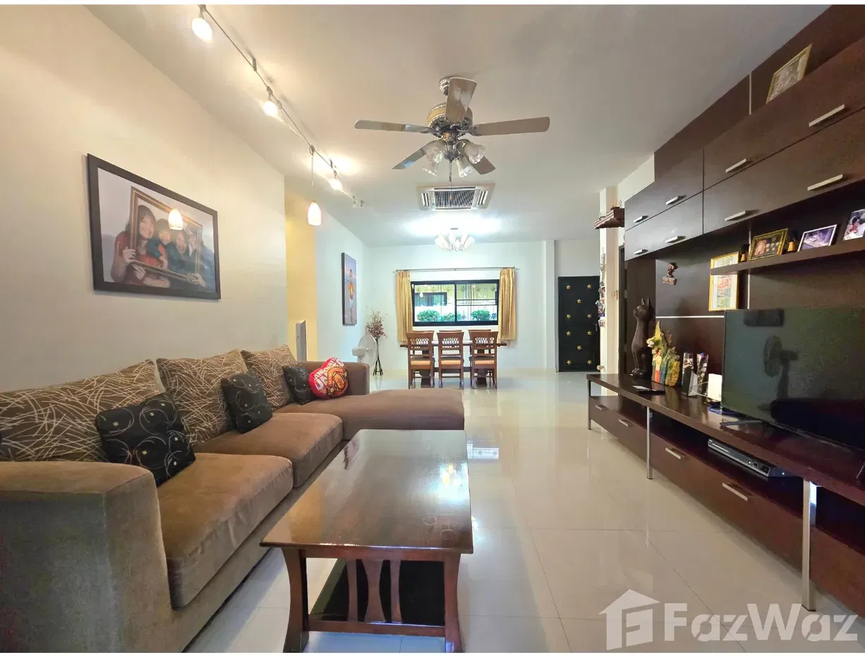 picture 3 Bedroom villa with large swiming pool 5628001 - 17/23